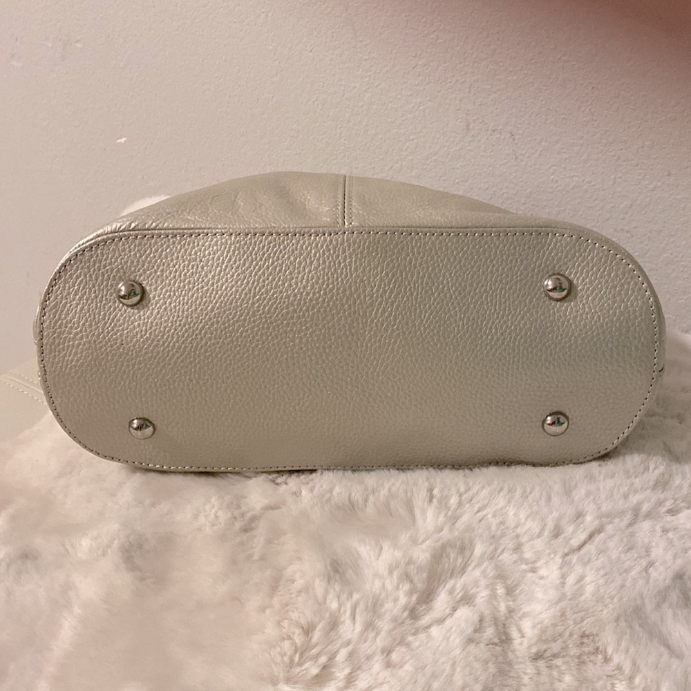 Tignanello Leather Dome Champagne Bag Like New - Picture 2 of 8